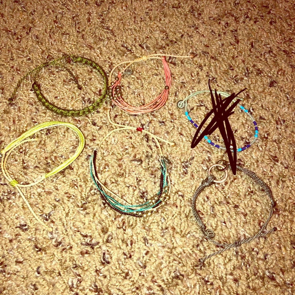 5 Pura Vida Bracelets